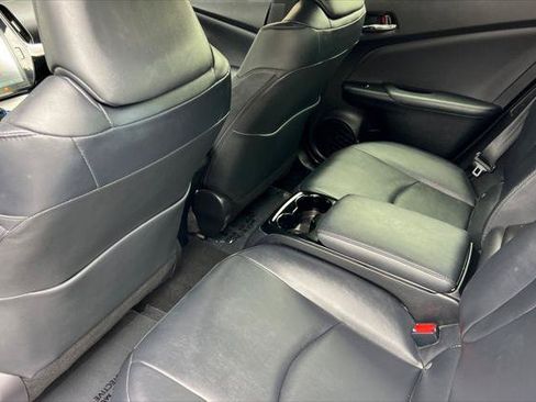 Certified 2017 Toyota Prius Prime Advanced w/ Carpet Mat Package FWD image 4