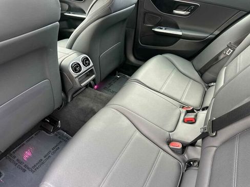 Used 2025 Mercedes-Benz C 300 Sedan image 15