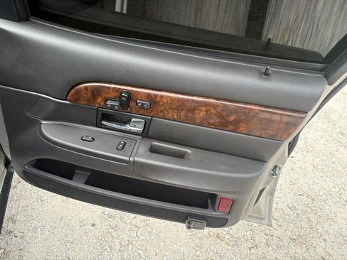 Used 2006 Mercury Grand Marquis LS RWD image 14