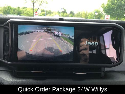Used 2024 Jeep Wrangler Unlimited Sport AWD/4WD image 3