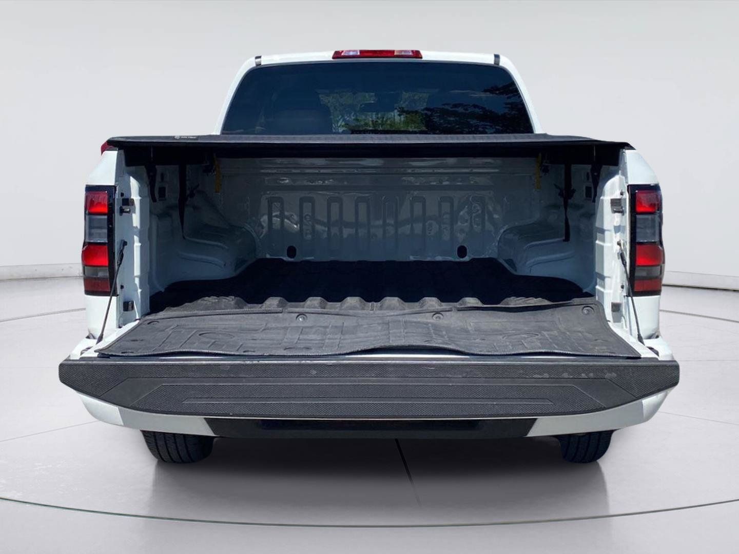 Used 2024 Nissan Frontier SV RWD image 25
