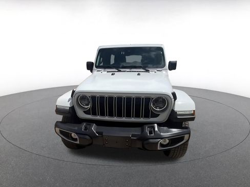 Used 2025 Jeep Wrangler Sahara AWD/4WD image 7