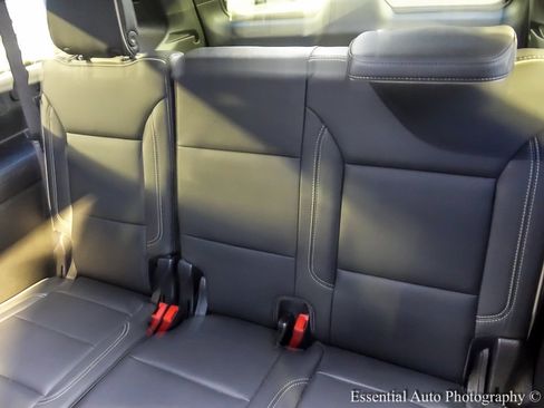 Used 2025 Chevrolet Suburban Premier w/ Sun And Tow Package image 19