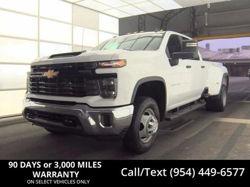 Used 2024 Chevrolet Silverado 3500 W/T image 1