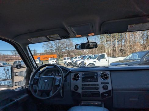 Used 2016 Ford F250 XLT w/ XLT Value Package image 19