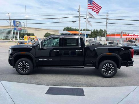 New 2026 GMC Sierra 3500 Denali Ultimate AWD/4WD image 6
