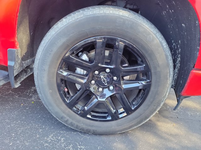 Used 2022 Chevrolet Silverado 1500 RST AWD/4WD image 2