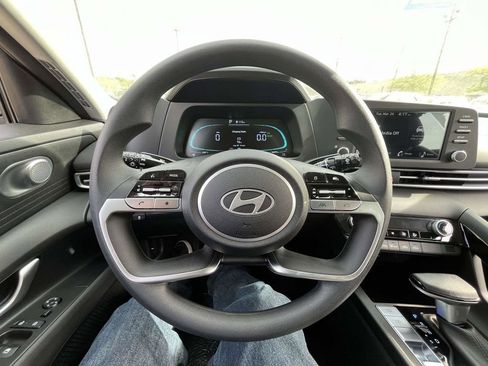 New 2026 Hyundai Elantra Blue FWD image 21