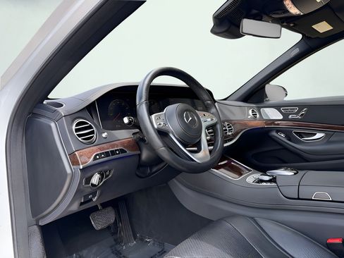 Used 2018 Mercedes-Benz S 450 4MATIC Sedan image 2