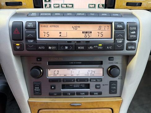 Used 2005 Lexus SC 430 Convertible RWD image 12