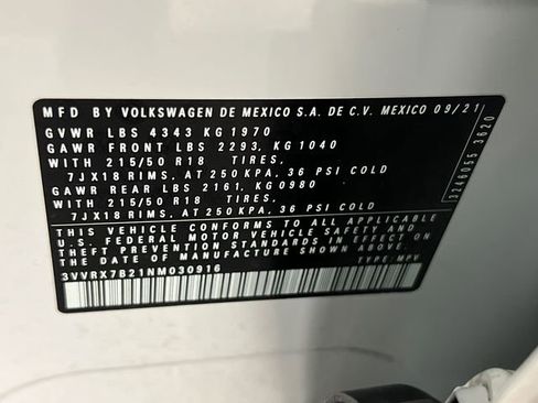 Certified 2022 Volkswagen Taos SE FWD image 28