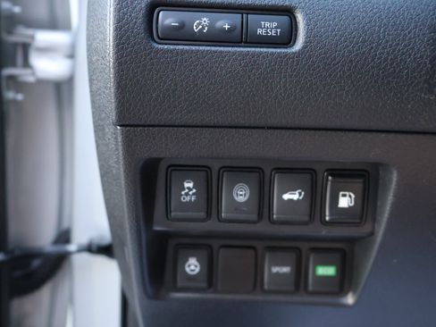 Used 2018 Nissan Rogue SL FWD image 45