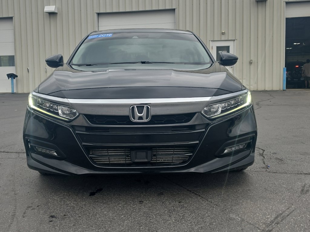 Certified 2019 Honda Accord EX-L image 2
