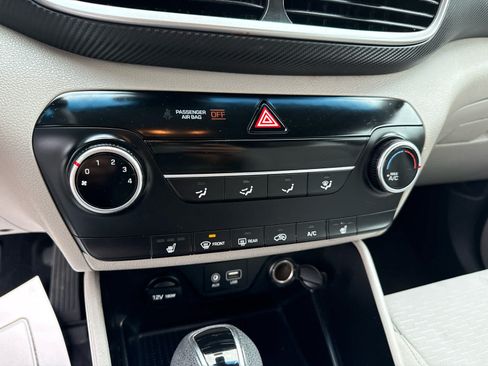 Used 2019 Hyundai Tucson Value FWD image 22