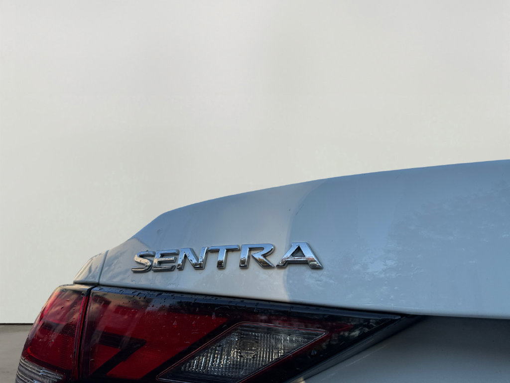 Used 2025 Nissan Sentra SV FWD image 30