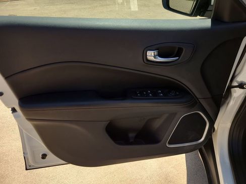 Used 2018 Jeep Compass Limited w/ Safe & Security Group AWD/4WD image 18