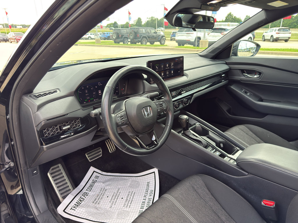Used 2023 Honda Accord Sport image 9