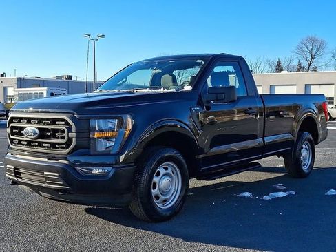 Used 2023 Ford F150 XL w/ Trailer Tow Package image 5