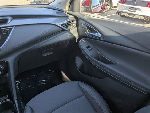 Used 2022 Buick Encore GX Select w/ Sport Touring Package image 18