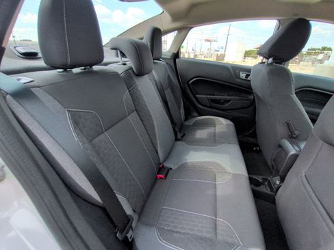 Used 2014 Ford Fiesta SE w/ Equipment Group 201A FWD image 17