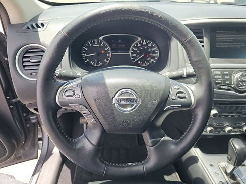 Used 2020 Nissan Pathfinder SL FWD image 8