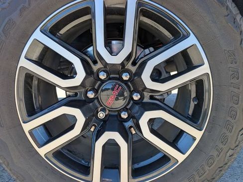 Used 2019 GMC Sierra 1500 AT4 w/ AT4 Premium Package image 8