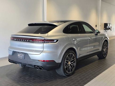 Used 2024 Porsche Cayenne Coupe image 7