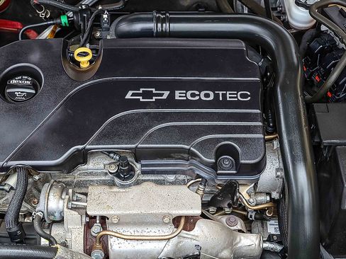 Used 2018 Chevrolet Malibu LT w/ Leather Package image 28