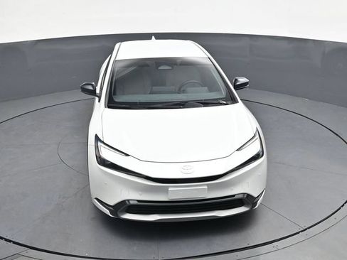 Used 2023 Toyota Prius XLE AWD/4WD image 31