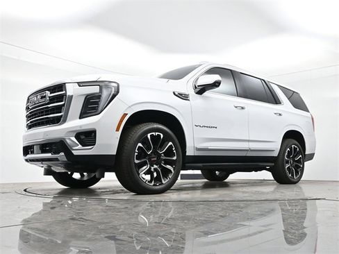 Used 2026 GMC Yukon Elevation w/ LPO, Floor Liner Package image 29