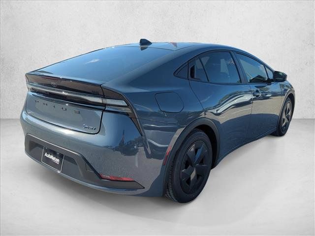 New 2026 Toyota Prius Plug-In Hybrid FWD image 4