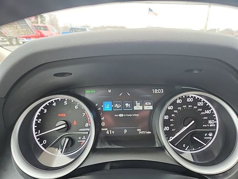 Used 2023 Toyota Camry XLE image 22