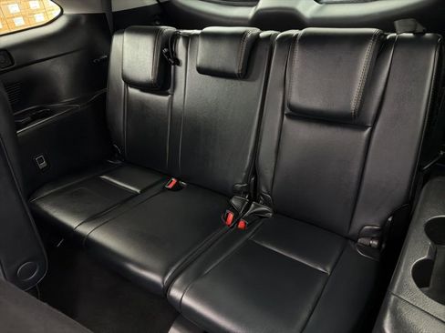 Used 2018 Toyota Highlander XLE AWD/4WD image 22