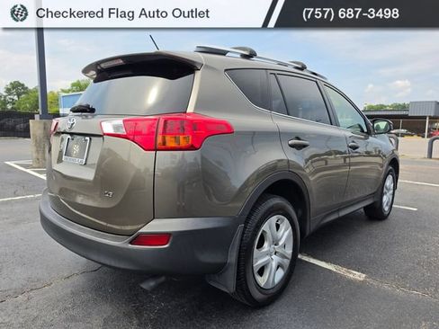 Used 2014 Toyota RAV4 LE FWD image 9