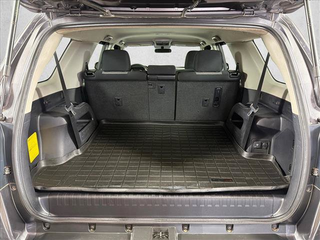 Used 2018 Toyota 4Runner SR5 AWD/4WD image 18