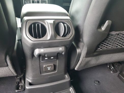Used 2024 Jeep Wrangler Unlimited Sahara w/ Technology Group AWD/4WD image 17