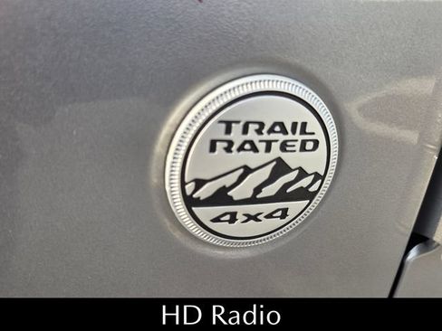 Used 2018 Jeep Wrangler Unlimited Sahara AWD/4WD image 20