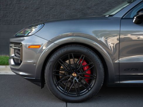 Certified 2025 Porsche Cayenne GTS image 39