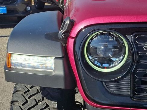 Used 2024 Jeep Wrangler Willys image 9