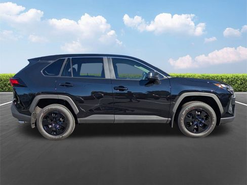 Used 2025 Toyota RAV4 LE image 3