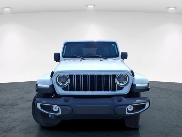 Used 2025 Jeep Wrangler Unlimited Sahara AWD/4WD image 4