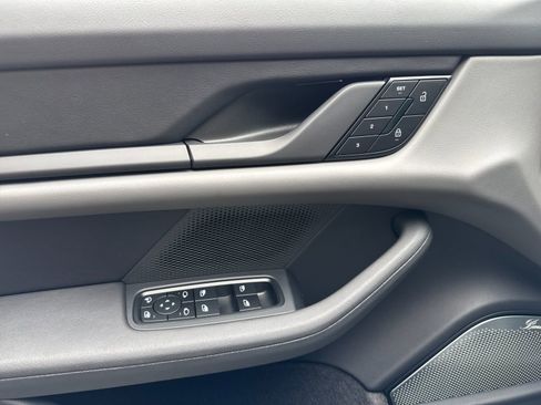 New 2026 Porsche Taycan GTS AWD/4WD image 12