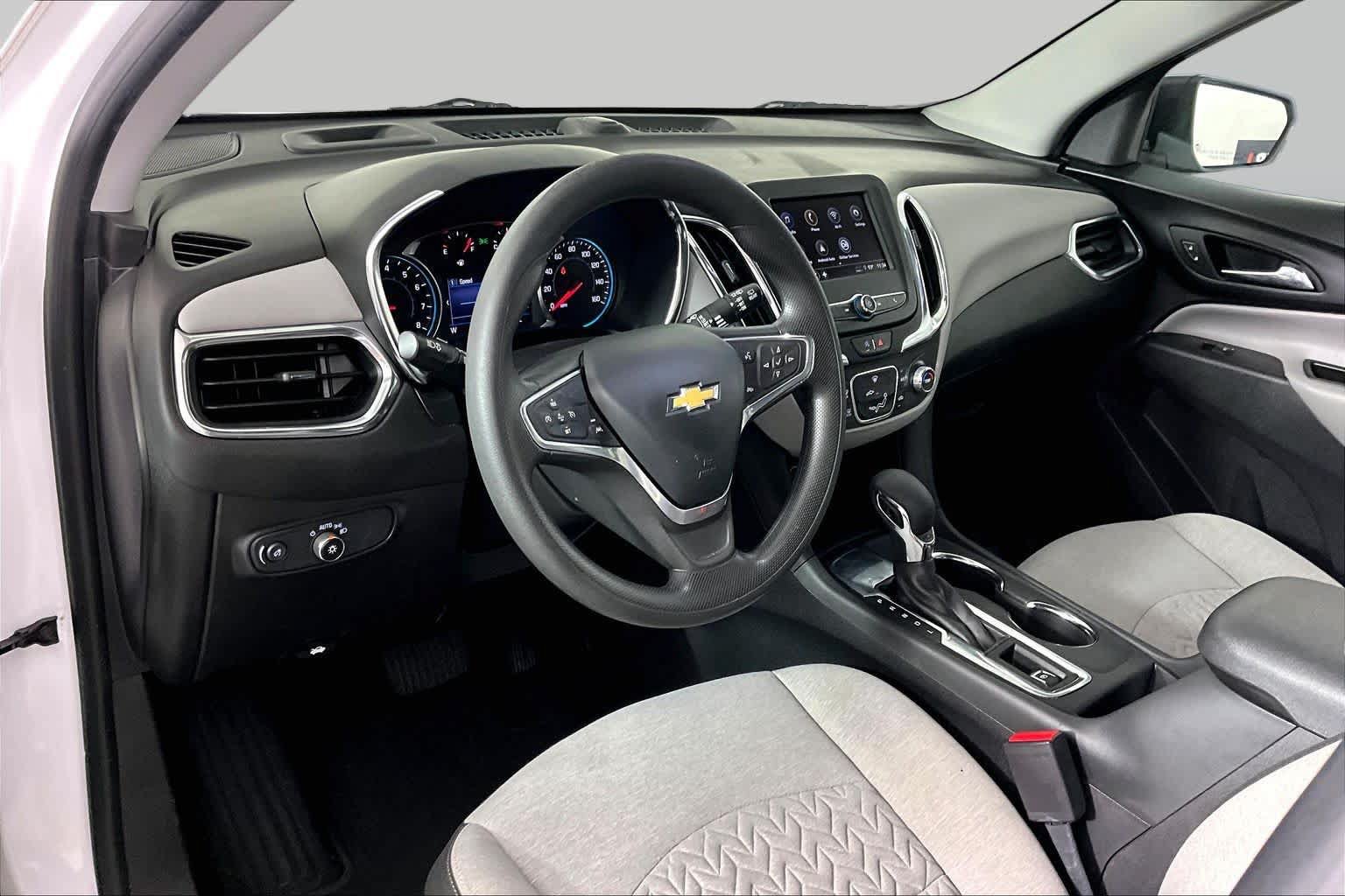 Used 2023 Chevrolet Equinox LS w/ LS Convenience Package FWD image 16