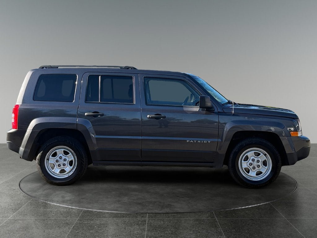Used 2016 Jeep Patriot Sport FWD image 11