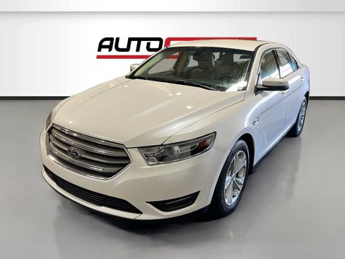 Used 2018 Ford Taurus SEL w/ Equipment Group 201A image 3