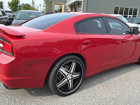 Used 2012 Dodge Charger R/T RWD image 8