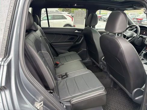 Used 2023 Volkswagen Tiguan SEL R-Line AWD/4WD image 31