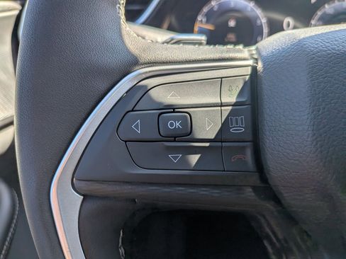 New 2025 Jeep Grand Cherokee Altitude image 13