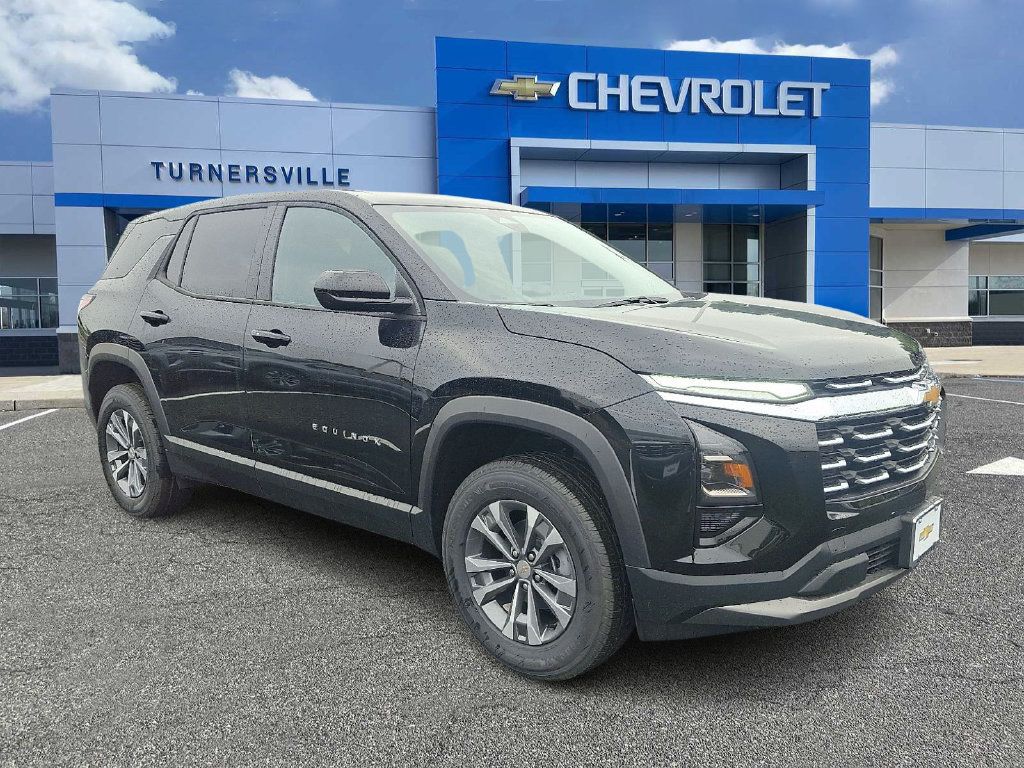 New 2027 Chevrolet Equinox LT w/ Convenience Package II FWD image 2