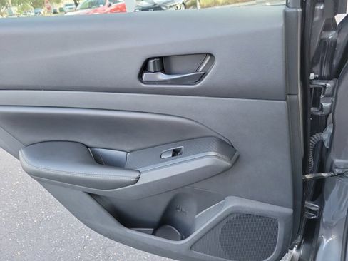 Used 2024 Nissan Altima 2.5 SV image 16